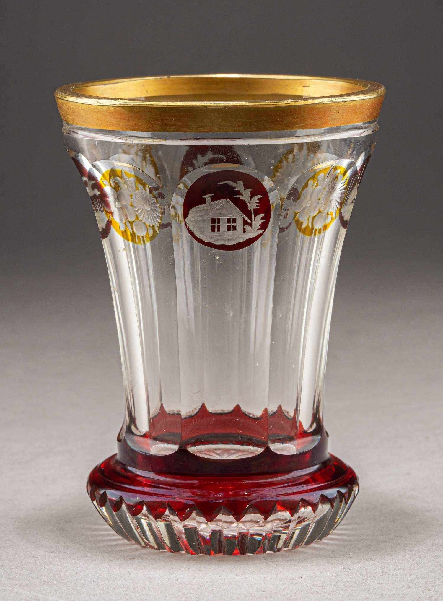 Стакан в готическом стиле.
Богемия, вторая половина XIX века.