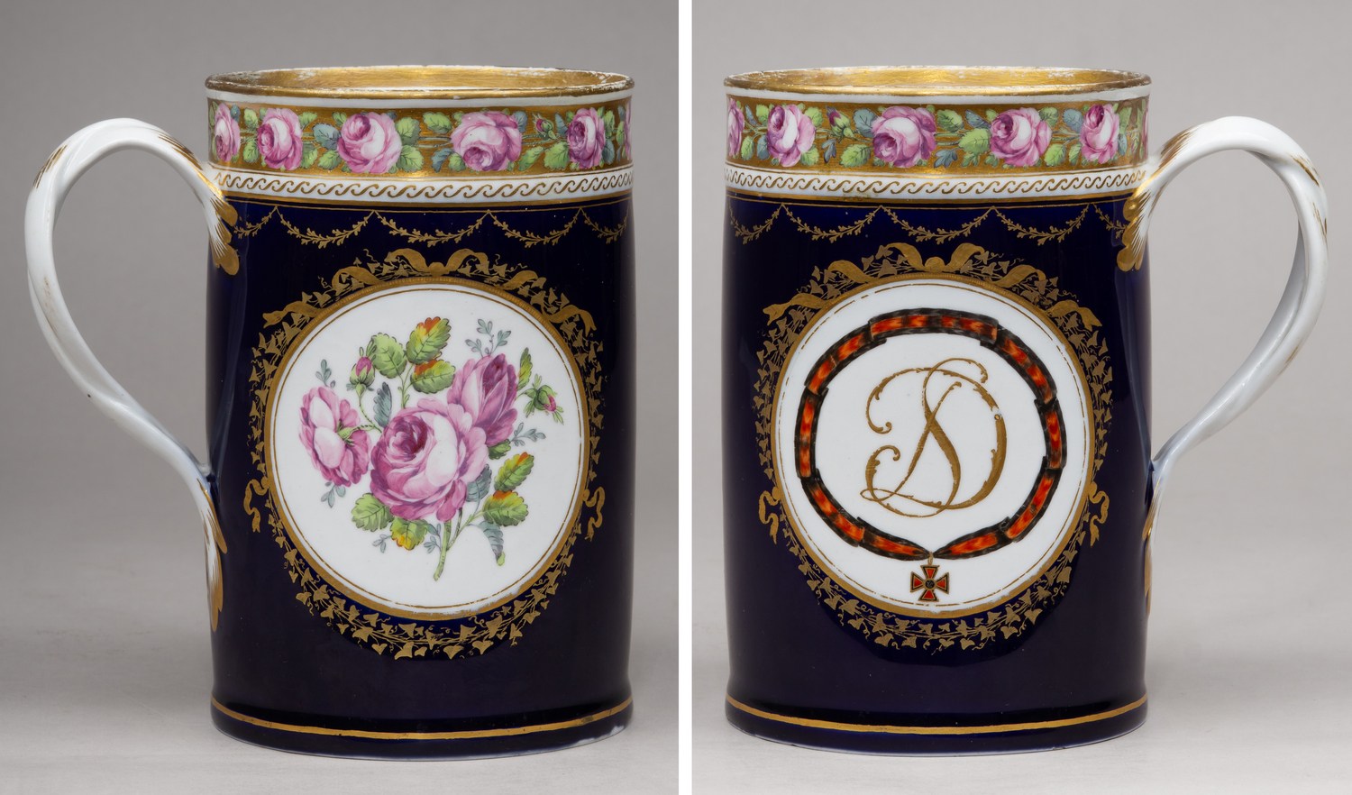 (Геральдика в Екатерининском фарфоре) Квасник с изображением ордена Св. Равноапостольного князя Владимира. <br>Россия, Императорский фарфоровый завод, 1780–1790 годы.