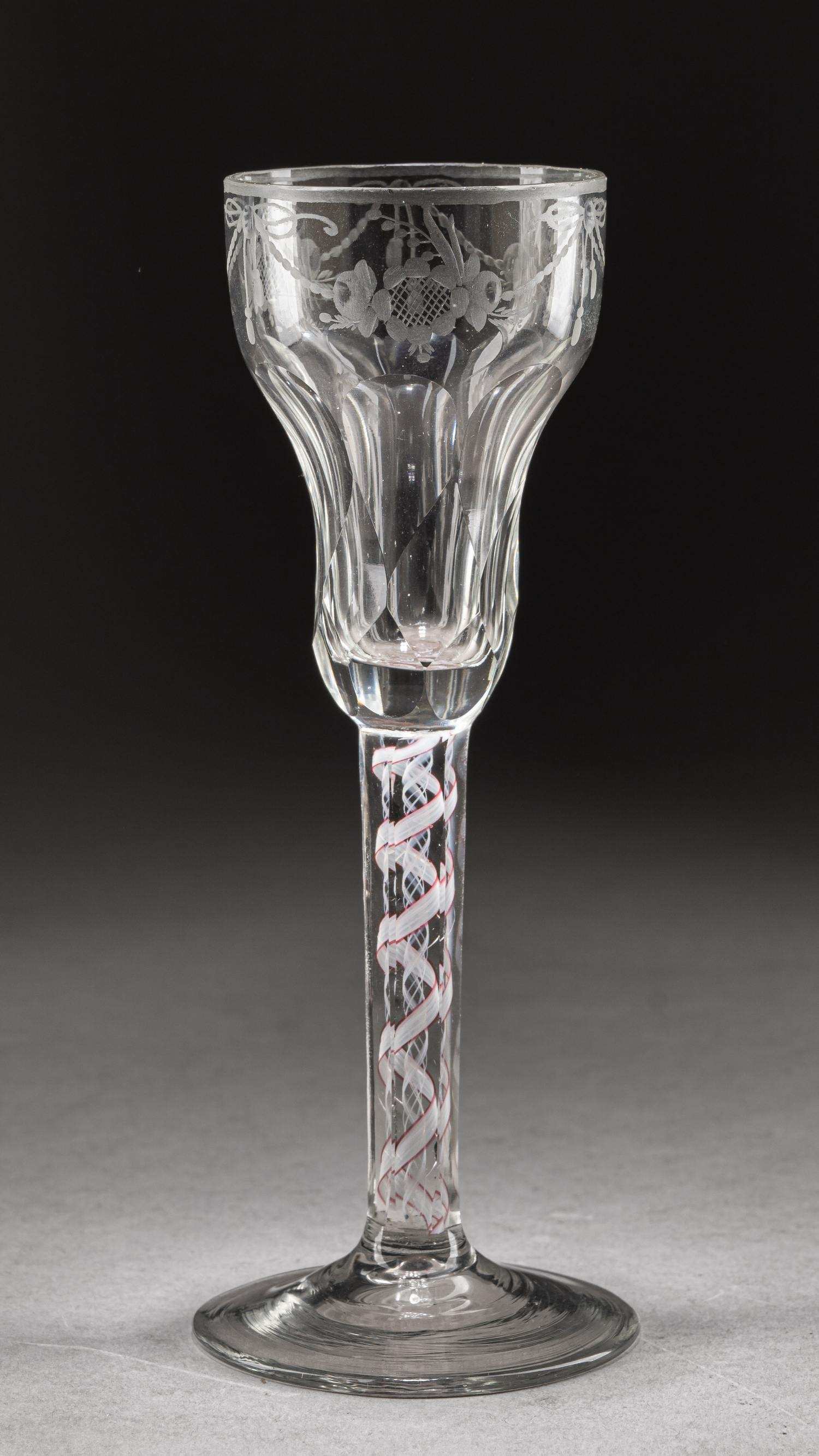 Рюмка с филигранью и гирляндами. 
Россия, Николо-Бахметевский завод, последняя четверть XVIII века.