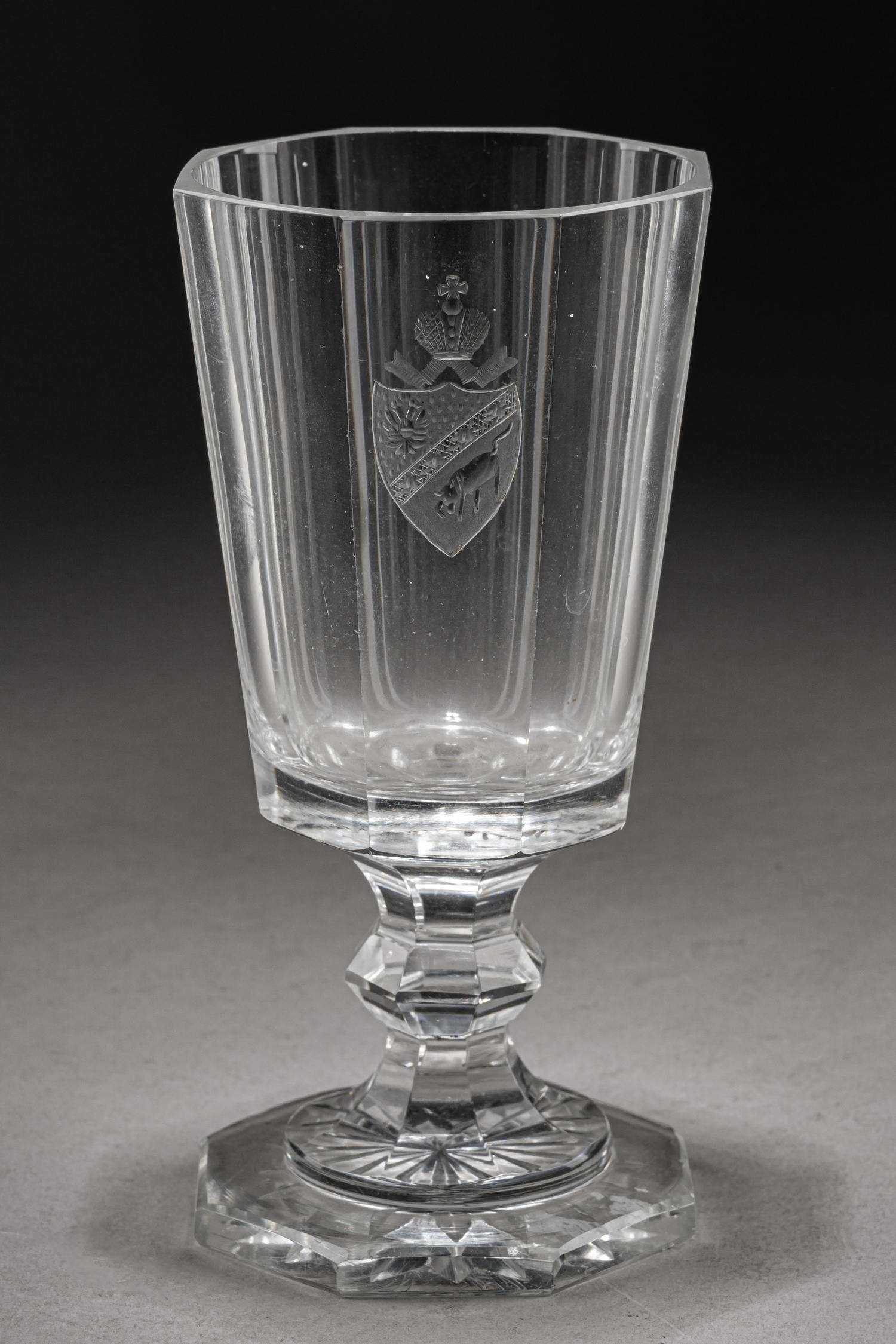 (Беловеж. Из дворца Александра III и Николая II) Бокал из сервиза Охотничьего дворца Александра III в Беловеже.
Россия, Императорский стеклянный завод, конец XIX в.