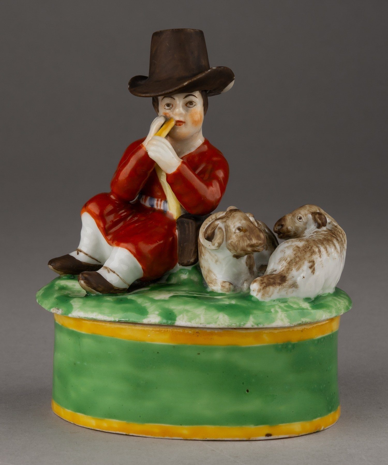 (В.Н. Сипягин) Шкатулка «Пастушок с ягнятами». Россия, Завод В.Н. Сипягина, 1820-е – 1840-е годы.