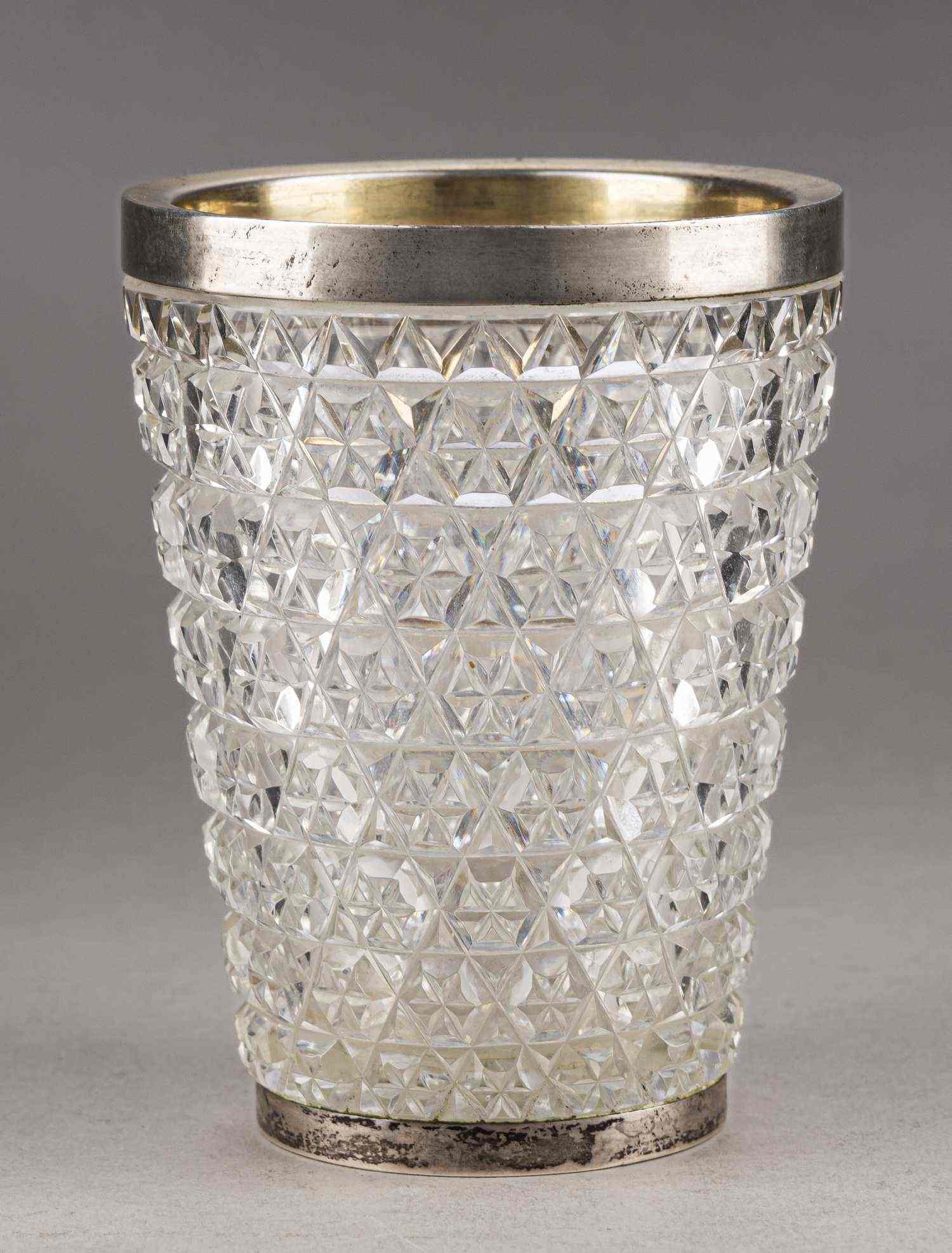 Стакан с алмазной гранью в серебряной оправе. 
Россия, Москва, мастер-монограммист «AS», 1880-е годы.