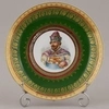 Тарелка с изображением князя  из сервиза «Бояре». Россия, Москва, завод товарищества М. С. Кузнецова, 1913-1917 год.