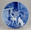 (Кузнецов. В.Н. Степанова) Блюдо «Собаки и кот». 
Россия, Товарищество М.С. Кузнецова, роспись – В.Н. Степанова, конец XIX – начало XX века.