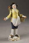 (Мейсен. П. Райнике) Скульптура «Торговец устрицами» (из серии «Cris de Paris»). Германия, Мейсенская фарфоровая мануфактура, по модели П. Райнике, середина XX века.