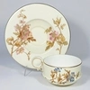 (Royal Worcester) Чашка с блюдцем с росписью в виде цветущего шиповника.
Англия, Royal Worcester (Ворчестер), 1889.