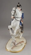 (Нимфенбург) Скульптура «Драгунский офицер». Германия, Нимфенбург (Nymphenburg), 1920-1930 годы.