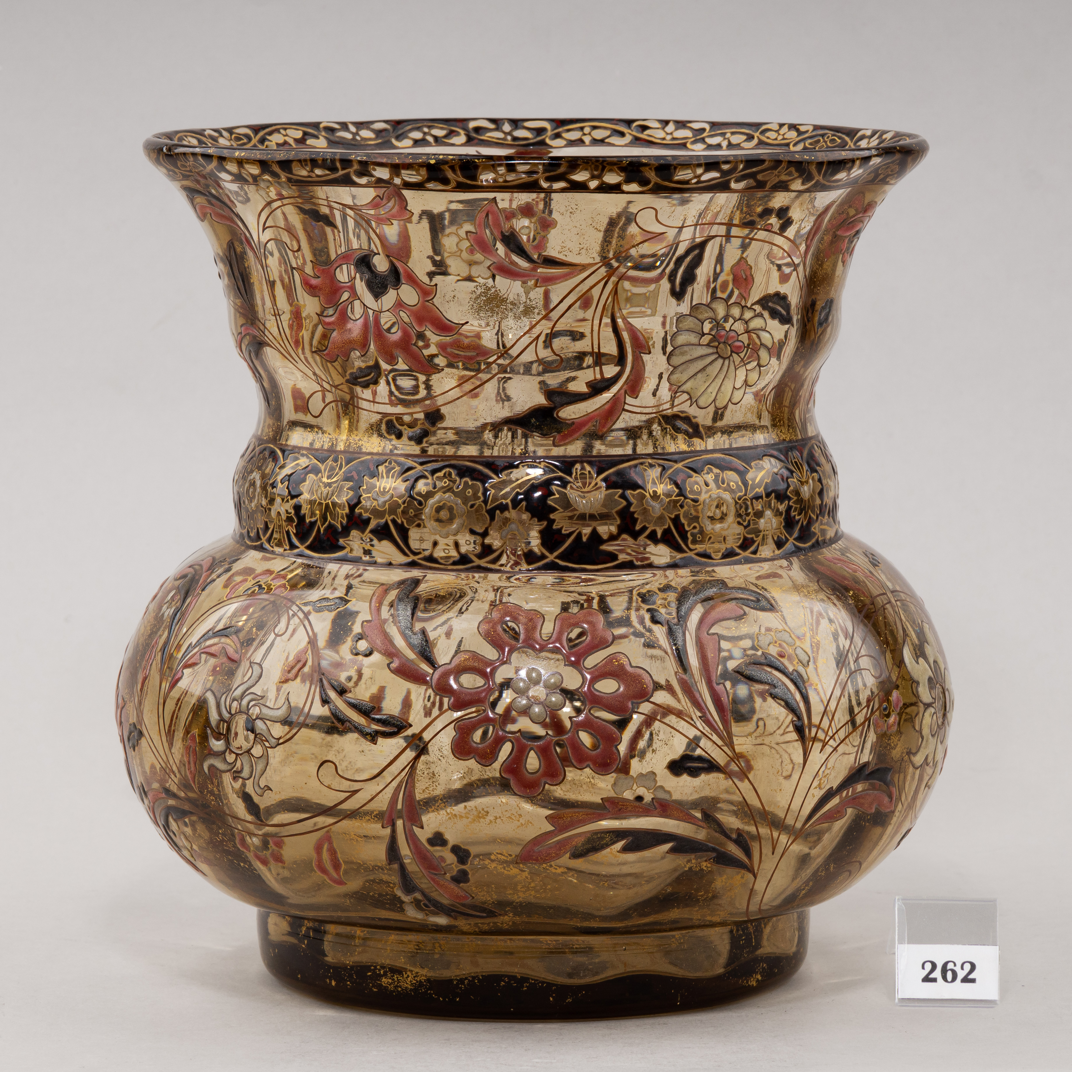 (Галле. С экспертизой) Ваза с эмалевым декором.
Франция, Лотарингия, Нанси, мануфактура Эмиля Галле, 1880-е годы.