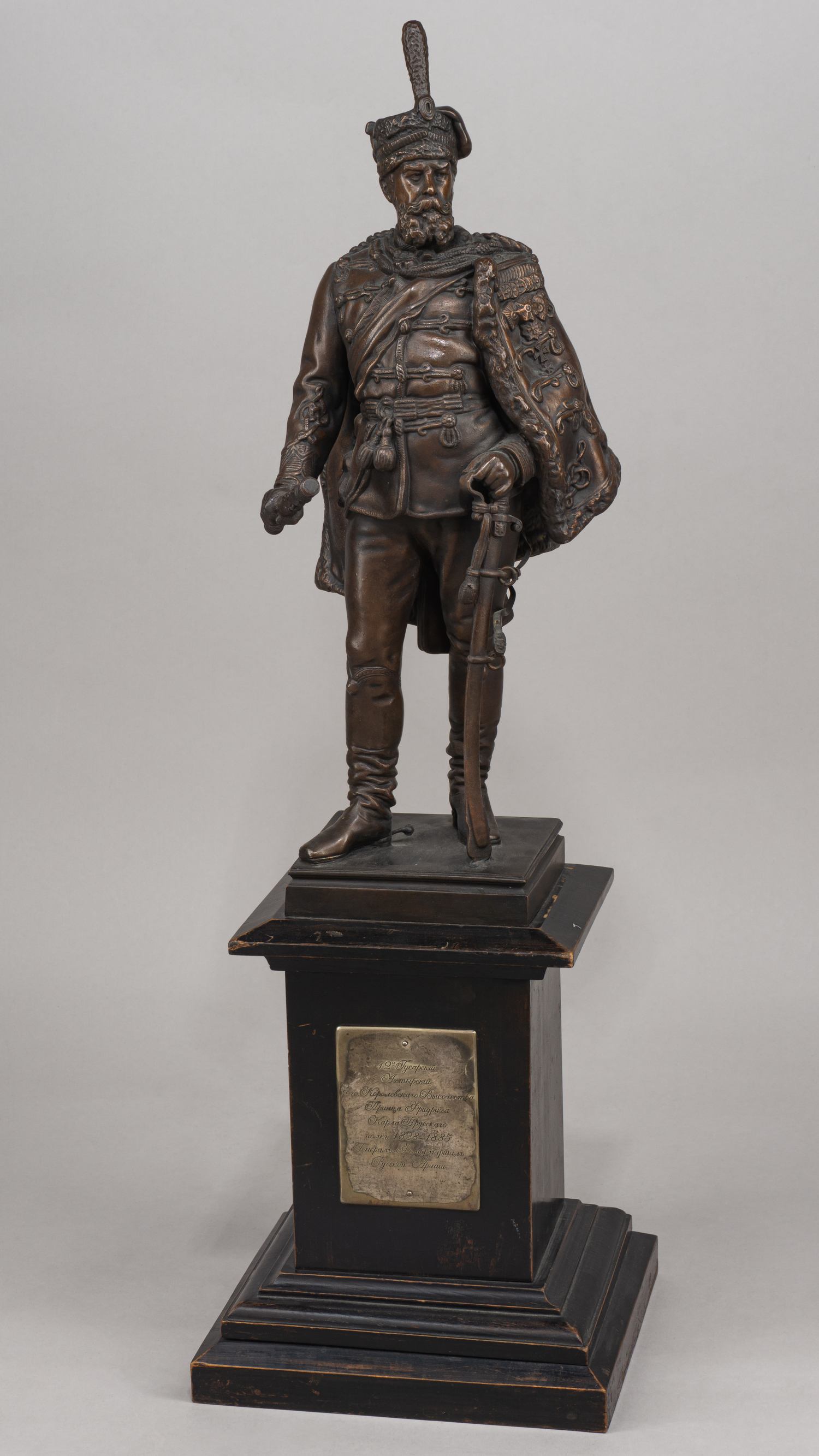 (С экспертизой. Шеф российского Ахтырского полка. Фельдмаршал прусской армии.) Скульптура  «Фридрих Карл, Принц Прусский».
Германия, Берлин, 1899 – 1907 годы.