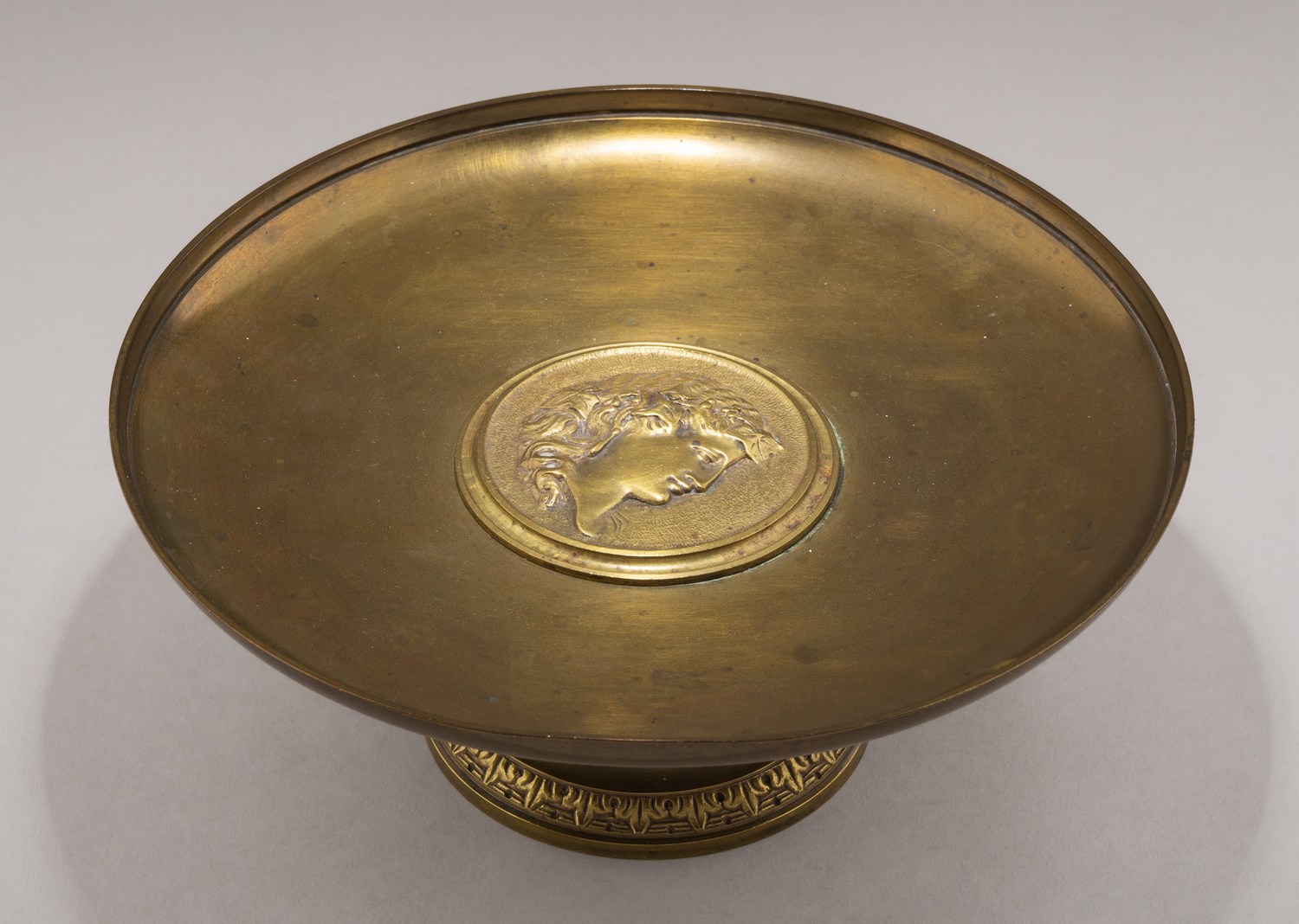 Ваза-тацца с изображением вакханки.
Франция, фабрика Фердинанда Барбедьенна, вторая половина XIX века.