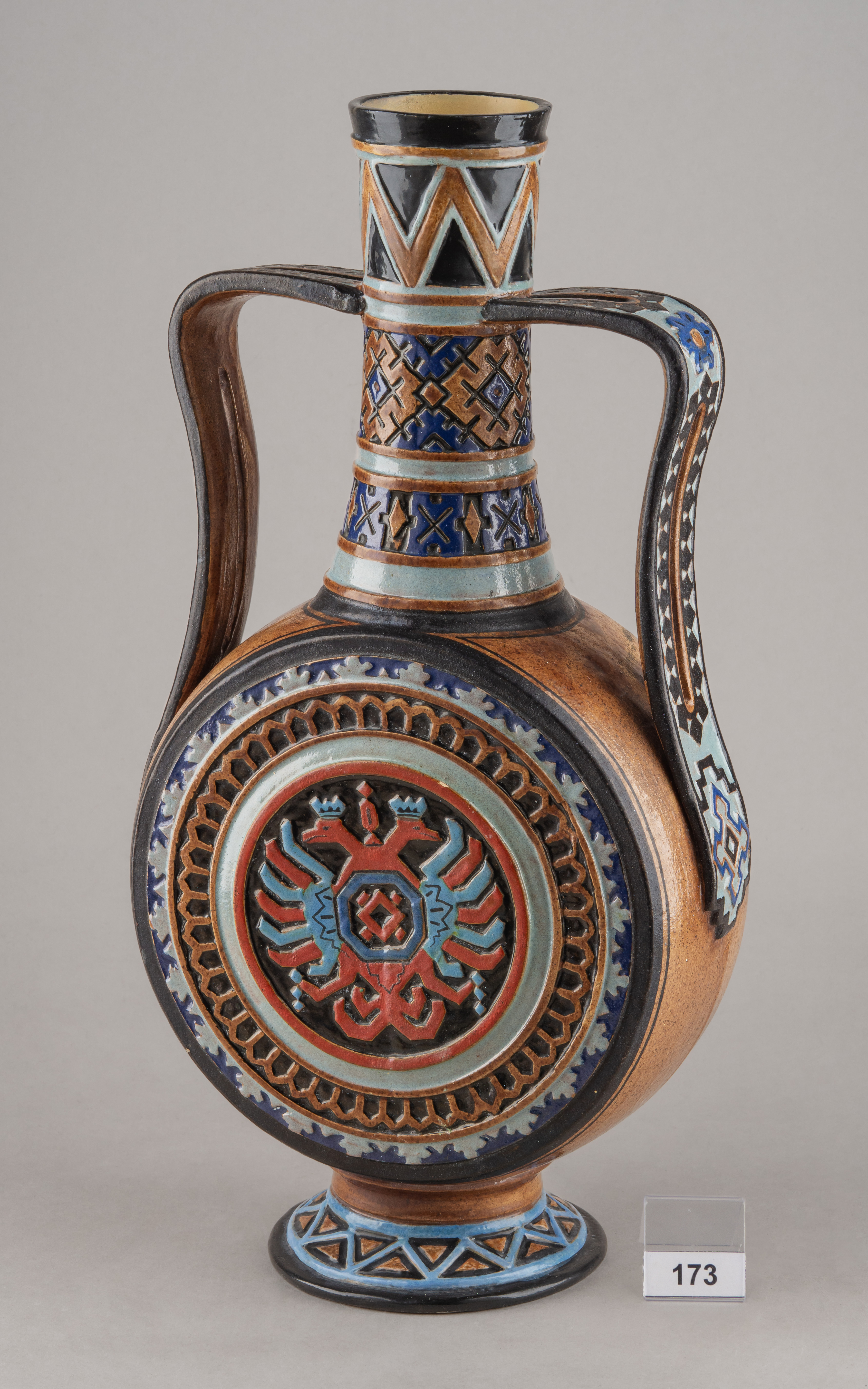 (300-летие дома Романовых) Кумган в русском стиле с изображением двуглавого орла. Россия, Хотьково, завод С.Г. Дунаева, 1910-е гг.