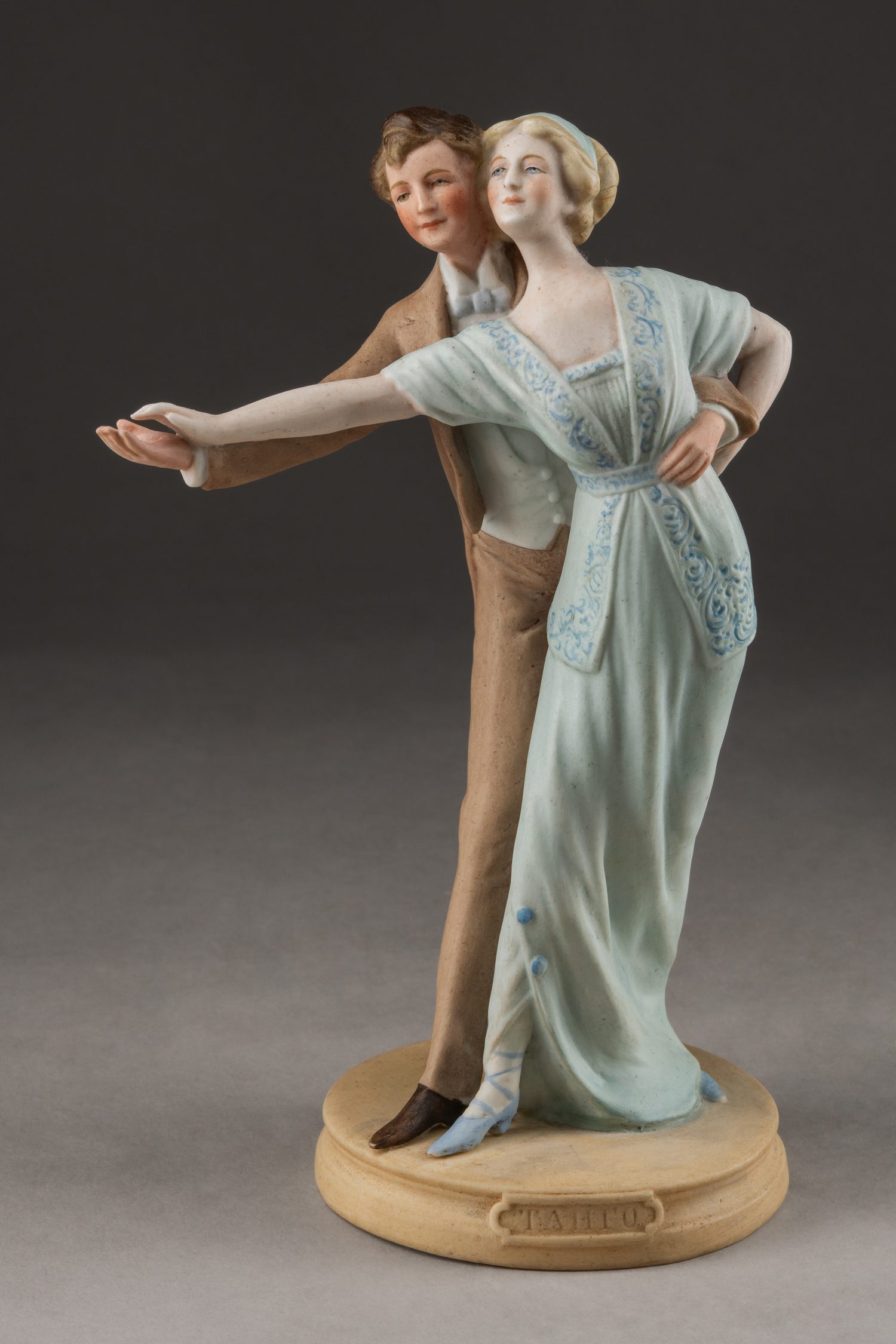 Скульптура «Танго». Россия, начало XX века.