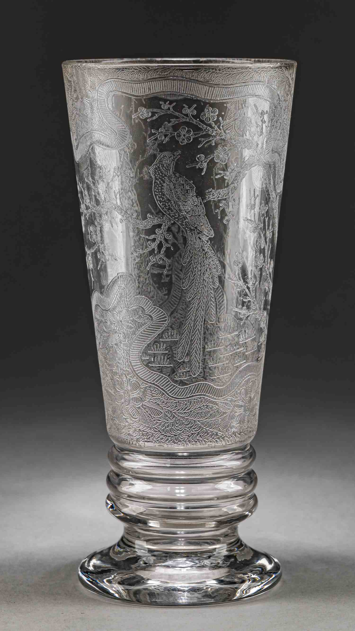 Кубок с изображением райской птицы  на ветвях дерева. Россия, завод Мальцовых, конец XIX- начало XX  века.