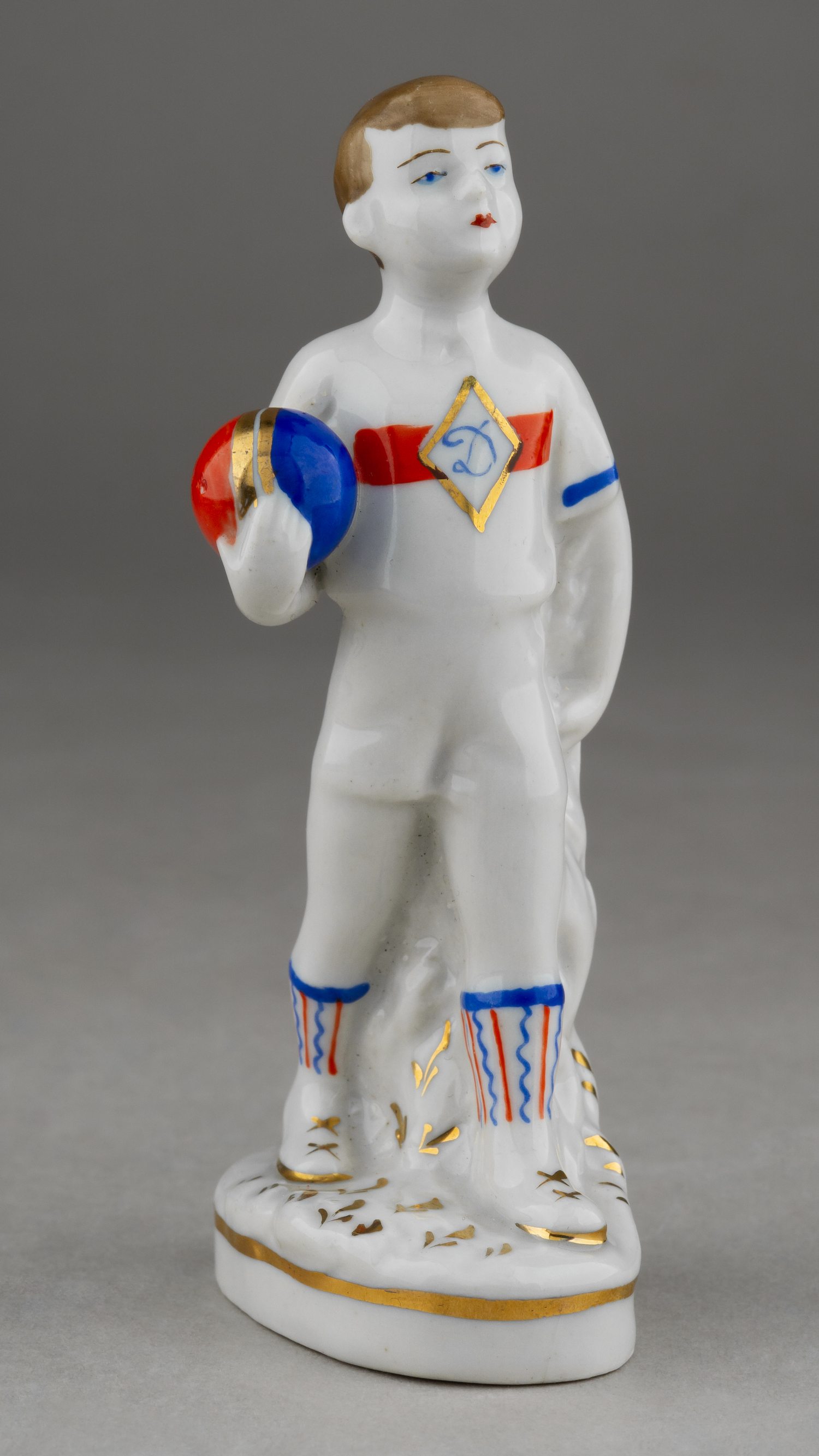 Скульптура «Юный динамовец». СССР, 1960-е.