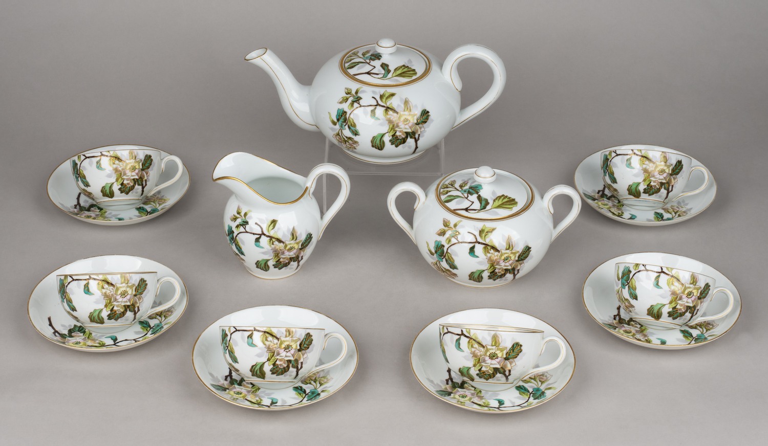 (Кузнецов) Чайный сервиз на шесть персон. Россия, завод М.С. Кузнецова в Дулево, 1872-1889 годы.