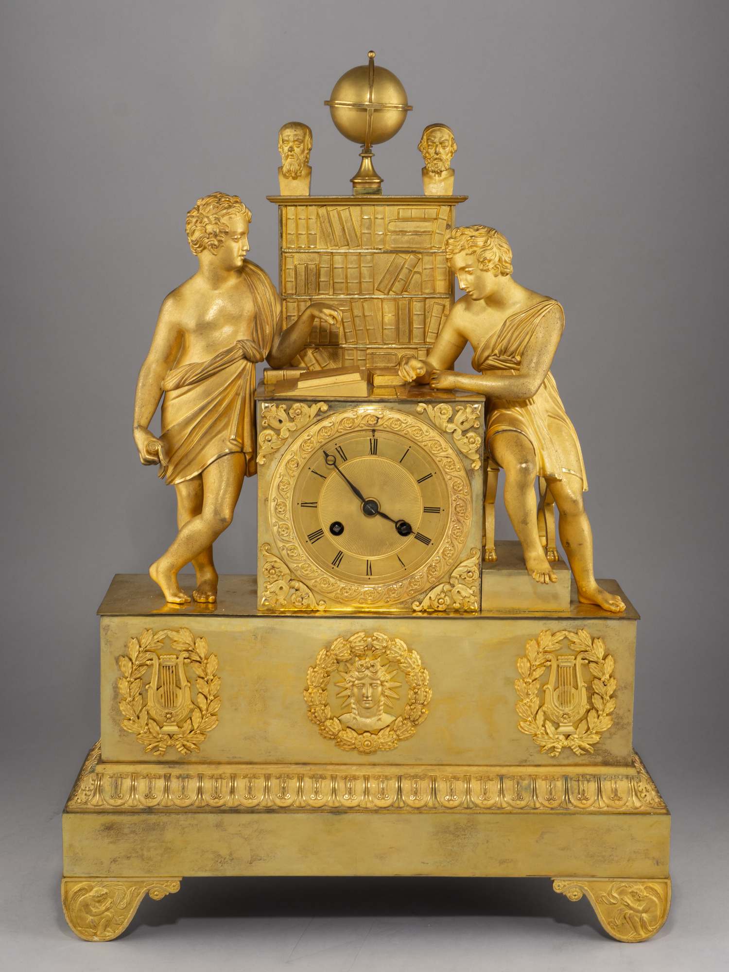 Часы каминные  «Аллегория науки» в стиле ампир. Франция, начало XIX века.