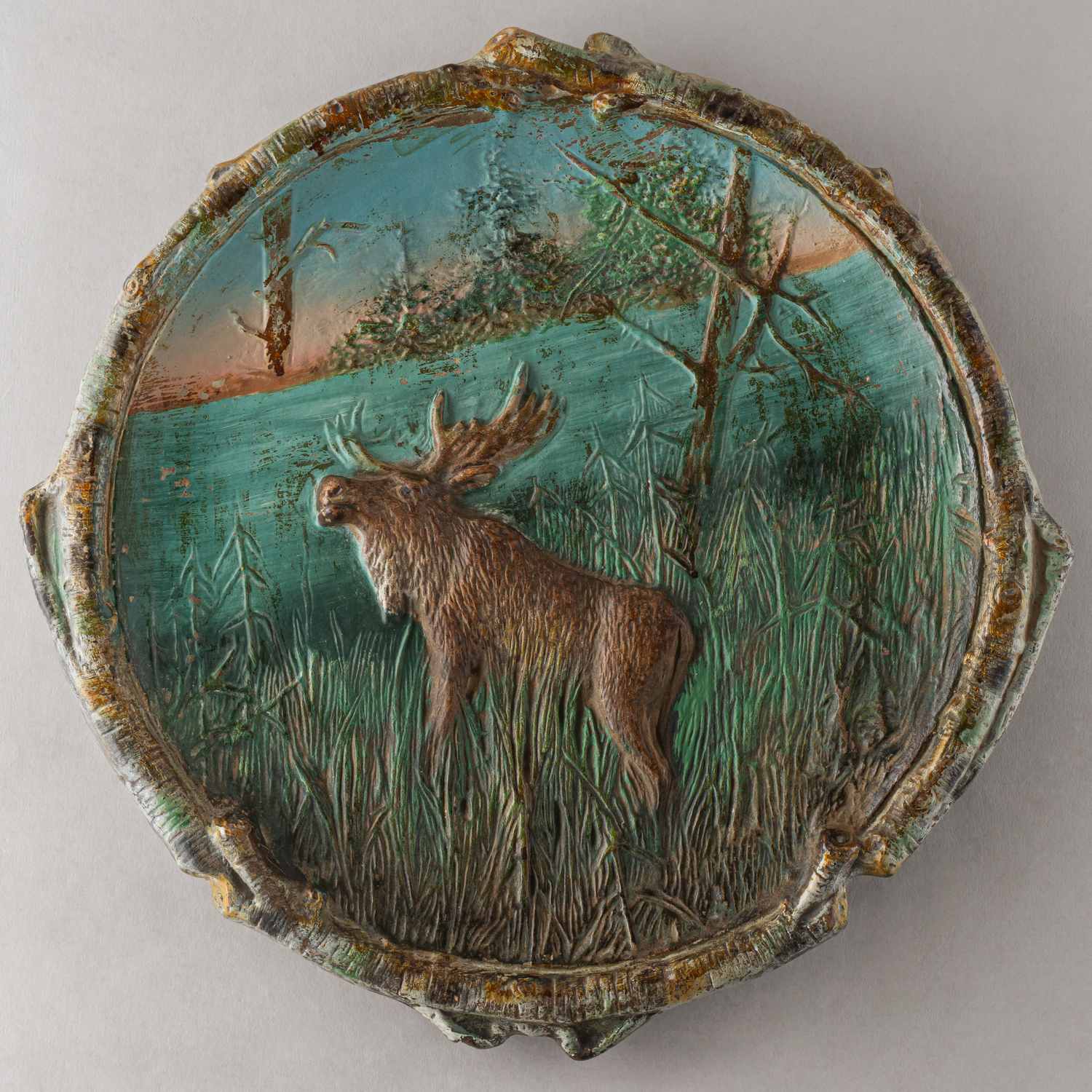 (Всекохудожник)Настенное панно «Лось». СССР, артель Всекохудожник, фабрика «Лепка», 1930-е — 1940-е годы.