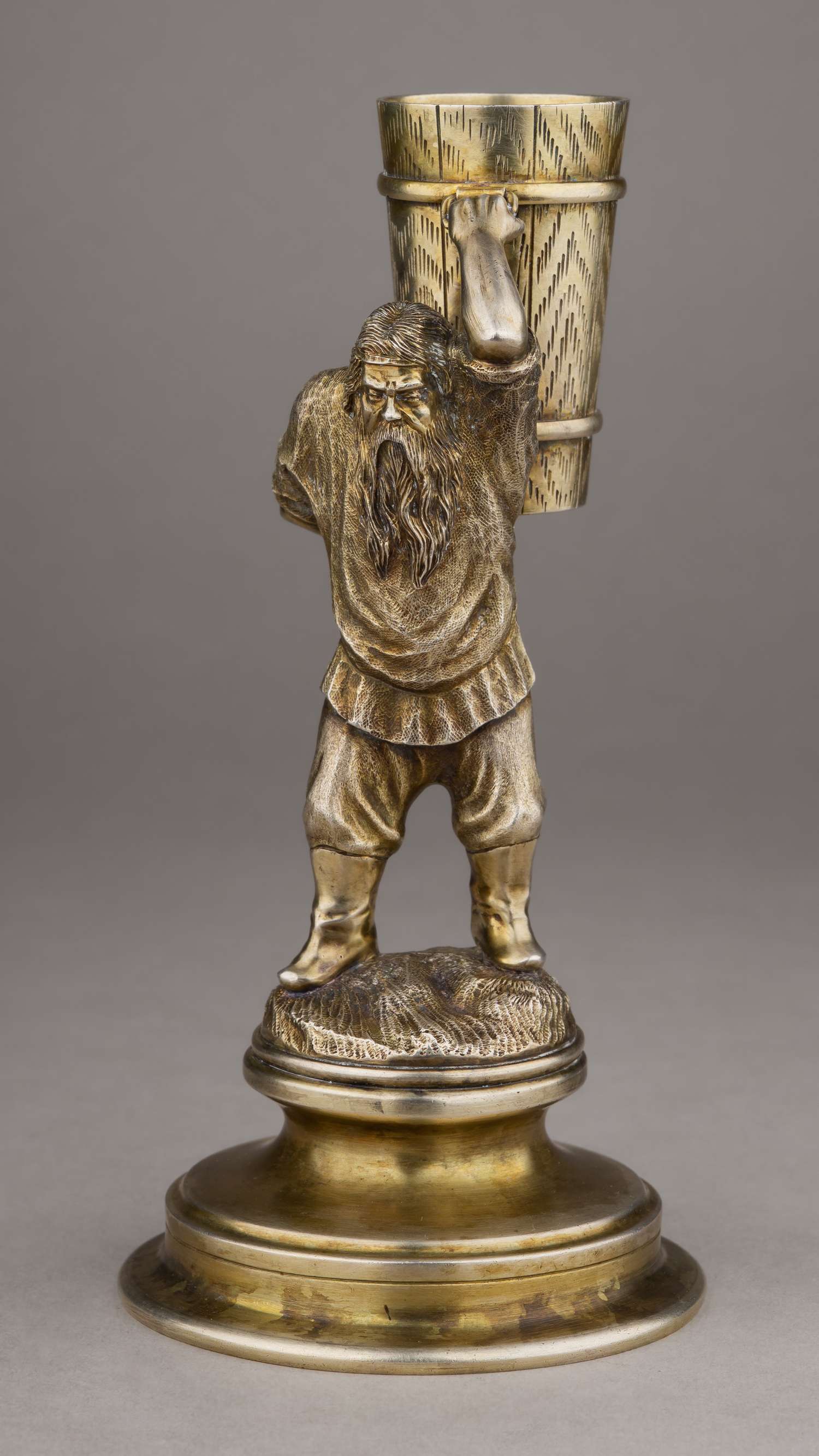 Скульптурная композиция «Бондарь».