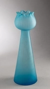 Ваза матового стекла в стиле модерн.
Богемия, Josef Rindskopfs Söhne AG (?), первая треть ХХ века.