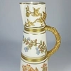 (Royal Worcester) Кувшин с изображением цветов, из серии «Blush Ivory».
Англия, Royal Worcester, 1890.