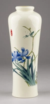 Ваза с изображением богомола.
Китай, 1940-1950-е годы.