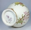 (Royal Worcester) Ваза с изображением цветов из серии «Blush Ivory». Англия, завод Royal Worcester, 1885-1889-е годы.