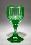 Бокал зеленого стекла с вензелем под графской короной. Россия, Императорский стеклянный завод, вторая половина XIX века.